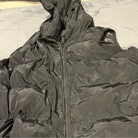 CALIA by Carrie Underwood Black Hooded Puffer Vest - Picture 2 of 10